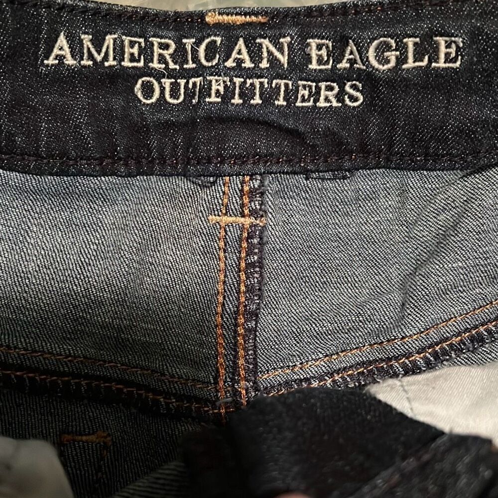 American Eagle Women's Blue Dark Wash Super Stretch Denim Cut Off Short - Picture 6 of 7
